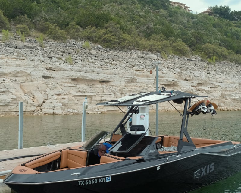 Wakesurfing & Cruising Boat Charter in Austin