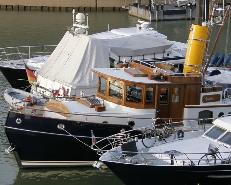 Private Evening Dinner Cruise in Montauk