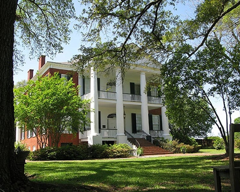 Explore Rosalie Mansion in Natchez