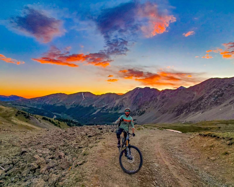 Full-Day Guided Mountain Bike Tour from Silverthorne