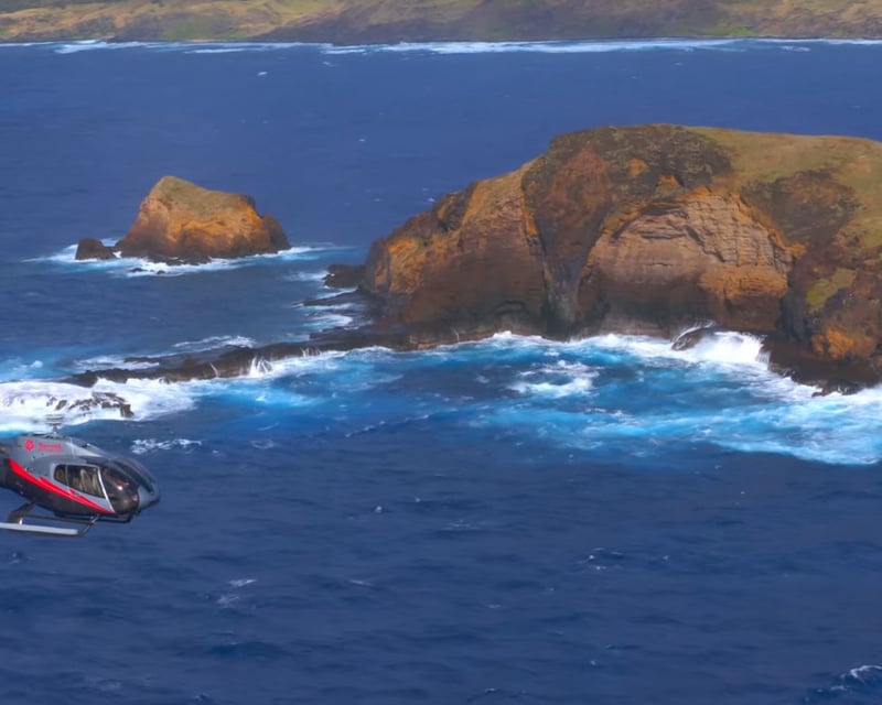 Molokai Sea Cliffs Helicopter Tour from Maui