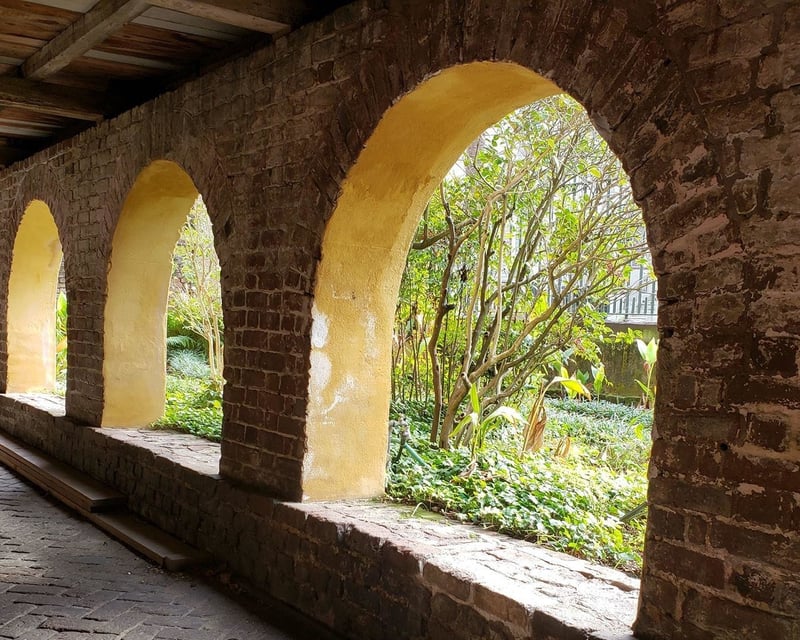 Charleston Bus Tour & Aiken-Rhett House Self-Guided Visit