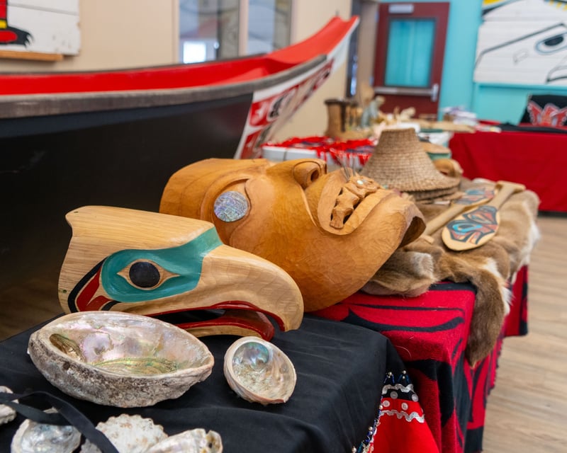 Ketchikan Food Tasting & Lumberjack Show Tour