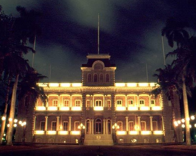 4-Hour Honolulu Night Guided Tour