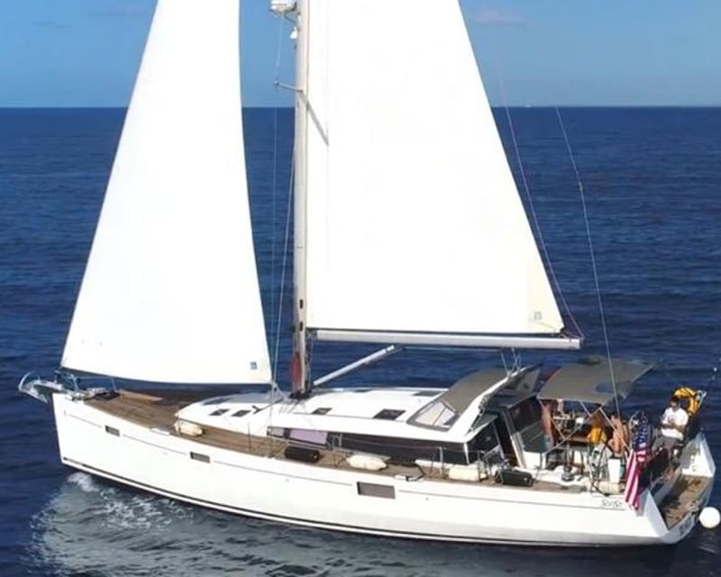 Sail & Snorkel Cruise in Waikiki