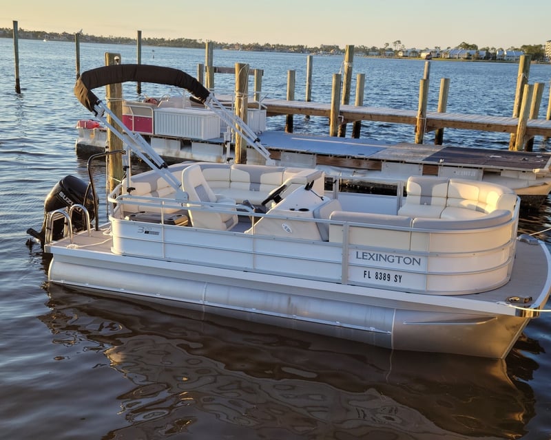 Shell Island 4-Hour Pontoon Rental