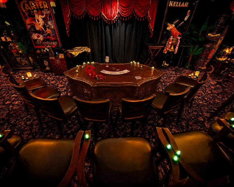 Victorian Magic Show in Honolulu