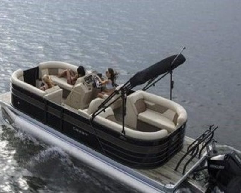 24' Pontoon Rental in Zephyr Cove