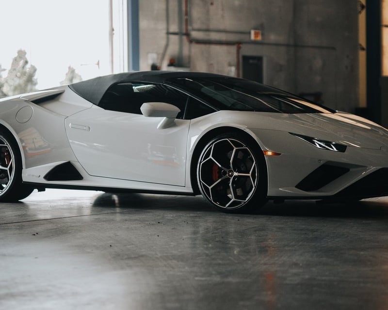 Lamborghini Huracán Evo Spyder Rental in Chicago