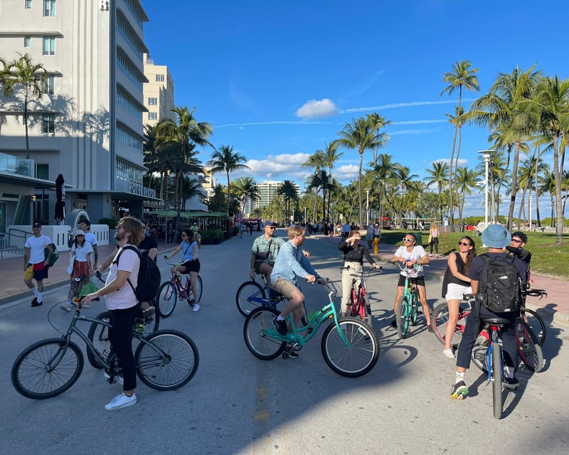 2-Hour South Beach Bike Tour