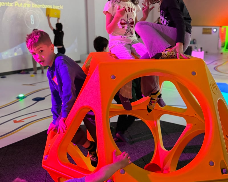 Kids Night Out STEAM Drop-Off in Industry City, Brooklyn