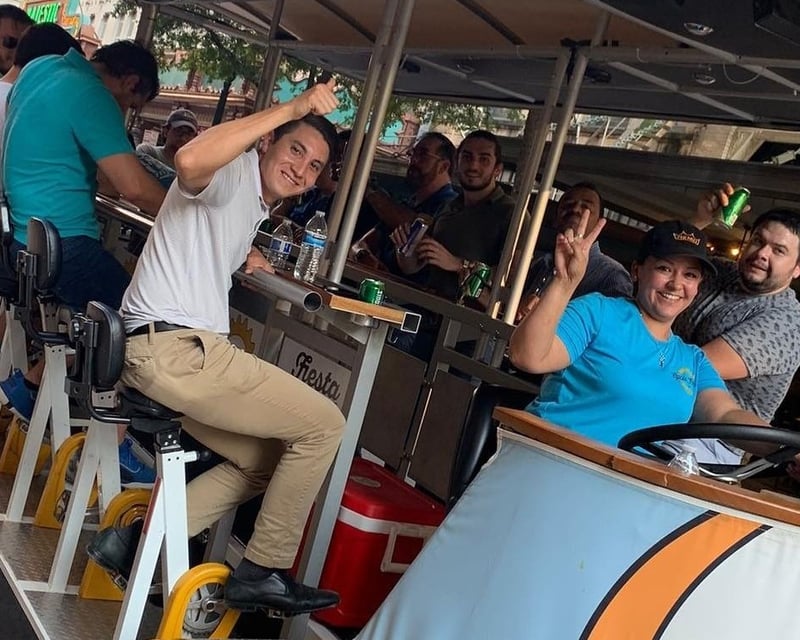 Shared Bike Bar Pub Crawl in San Antonio