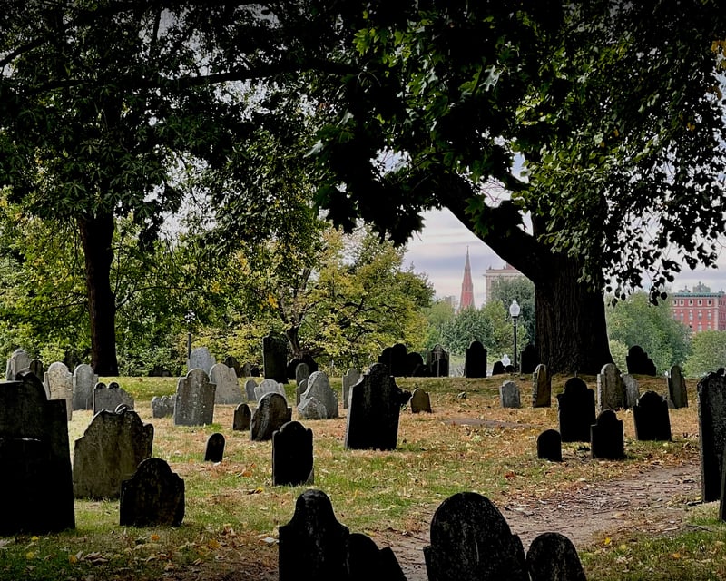 Boston Ghost Walking Tour with Granary Burying Ground