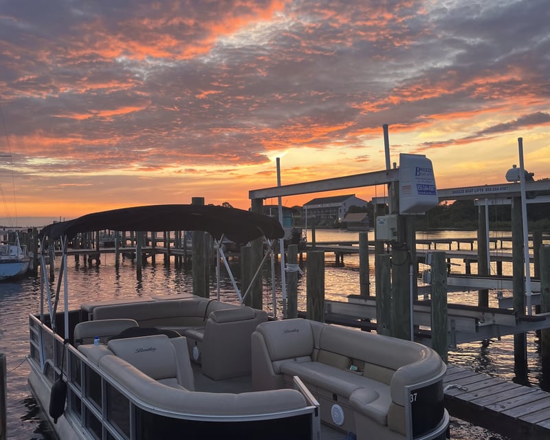 Pontoon Rental to Crab Island in Destin