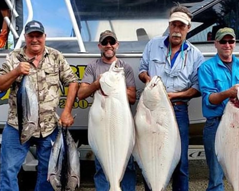 Offshore Halibut & Rockfish Fishing Charter in Coos Bay