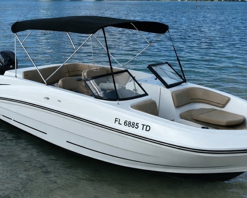 Private Biscayne Bay Boat Tour with Captain in Miami