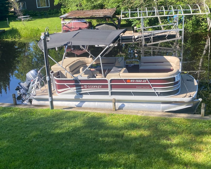 21' Pontoon Rental on High Falls Flowage, Crivitz