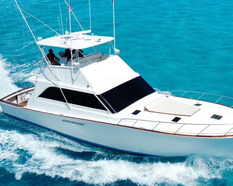 55' Yacht Fishing Charter in Cancún