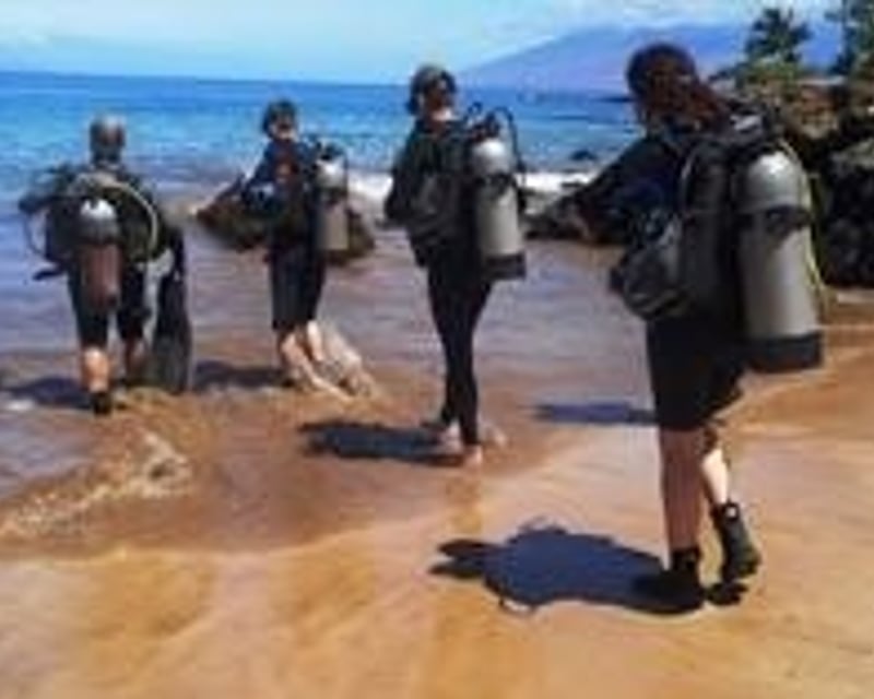 Guided Coral Reef Scuba Beach Dive in Wailea, Maui