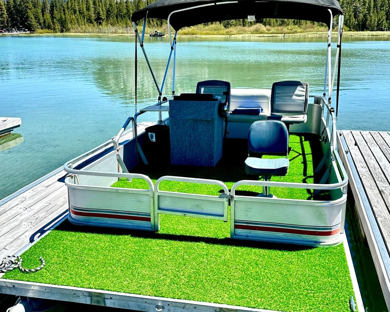 5-Person Patio Boat Rental in La Pine