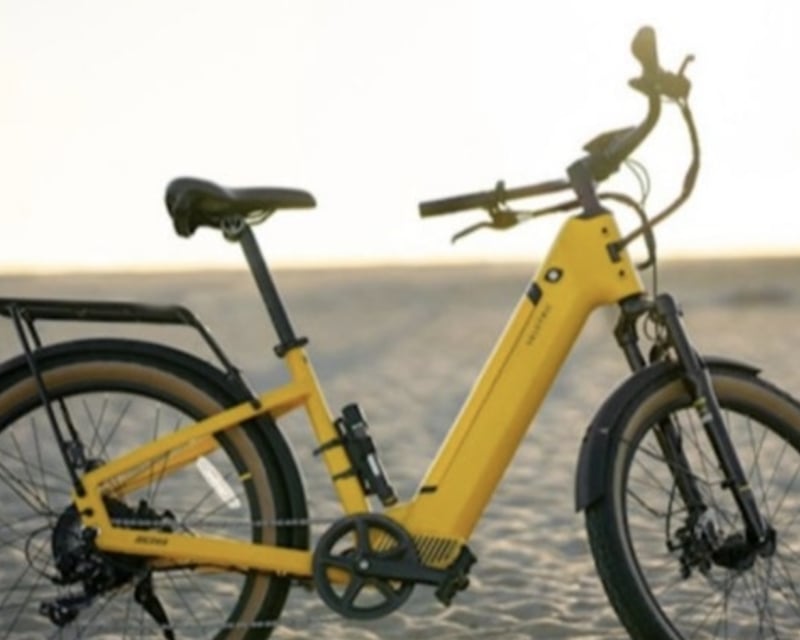 Long-Range Commuter E-Bike Rental in Amagansett