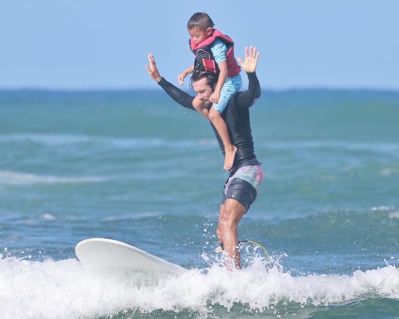 Kids Tandem Surf Lesson in Haleiwa