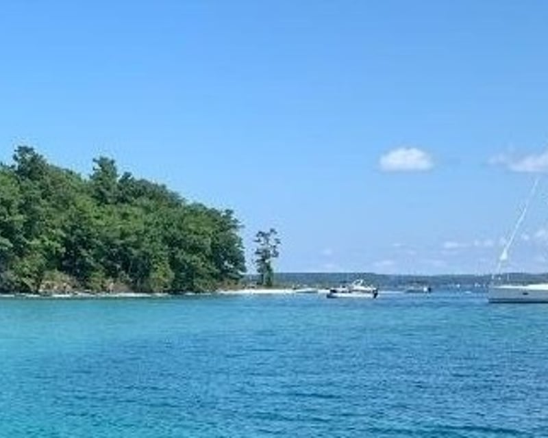 Sail a 5-Hour Power Island Cruise From Traverse City