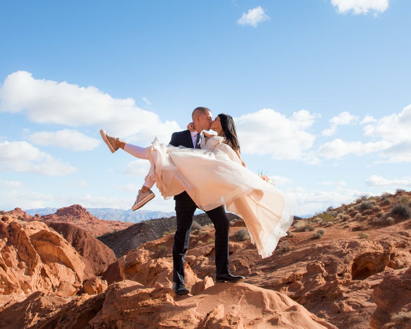 Valley of Fire Wedding Package with Limo from Las Vegas