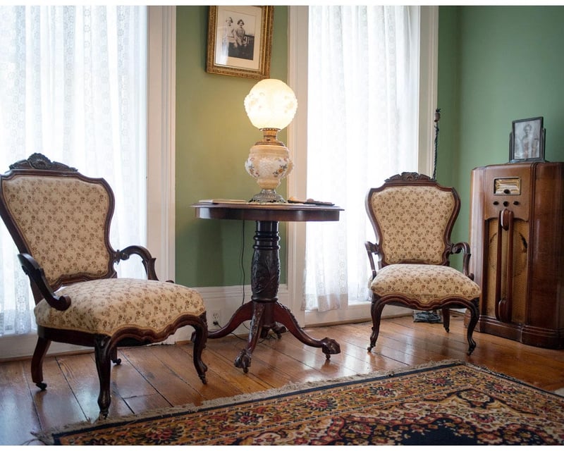 Flannery O'Connor Childhood Home Guided Tour in Savannah