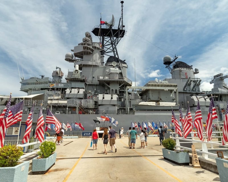 Pearl Harbor Tour with USS Arizona Memorial & USS Missouri