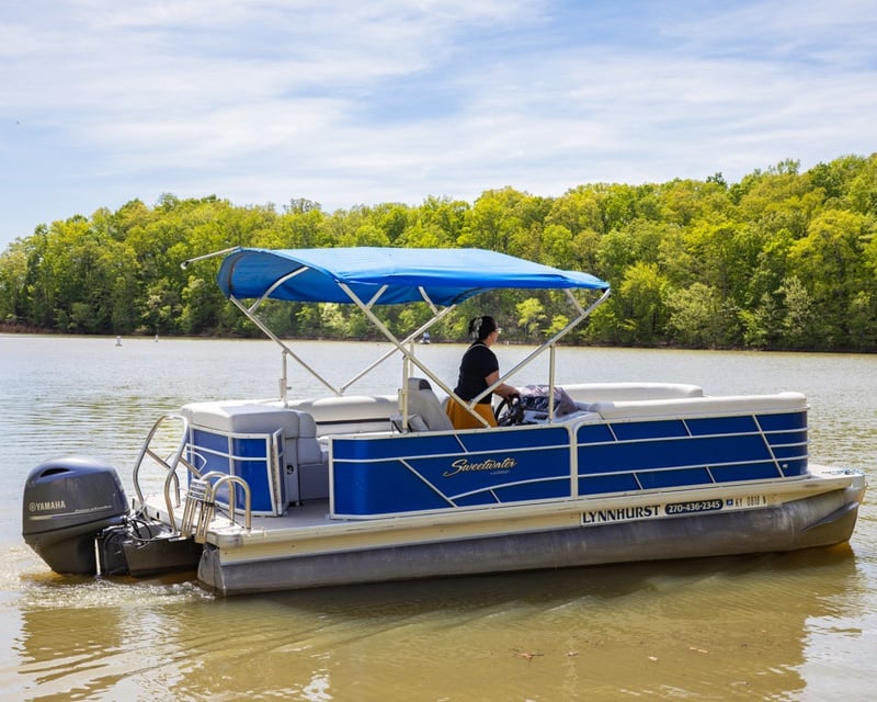 22' Pontoon Rental in Murray