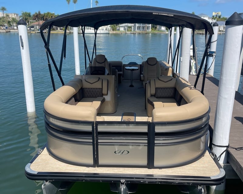 Clearwater 25' Pontoon Boat Rental