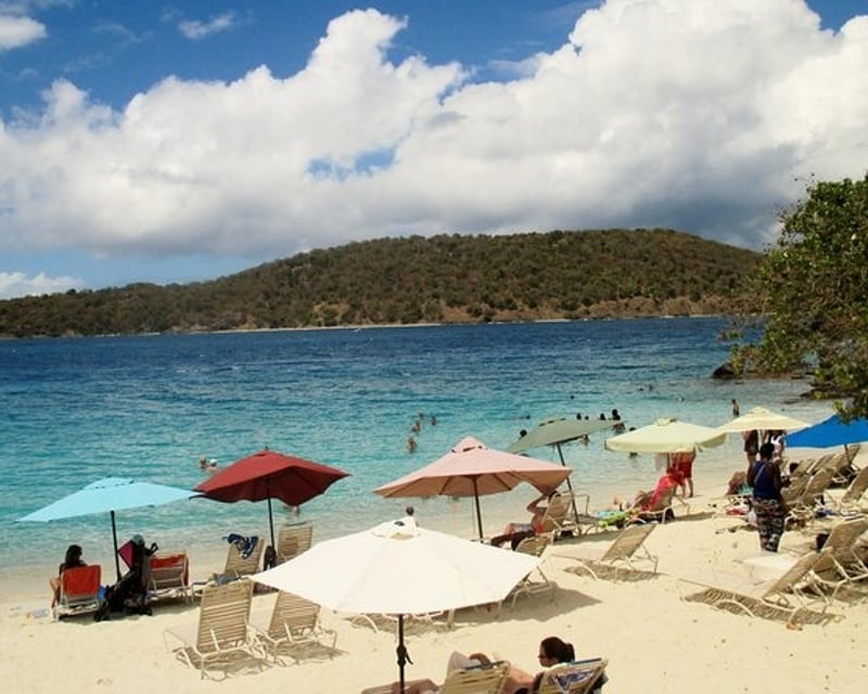 4-Hour Trunk Bay Beach Tour