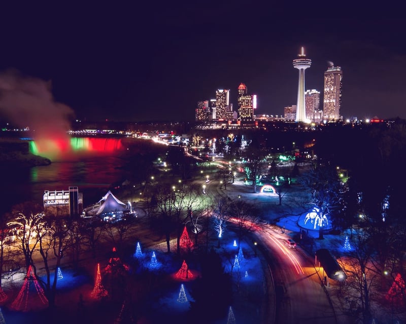 Niagara Falls Evening Illumination Tour