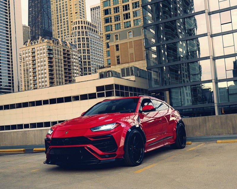 Lamborghini Urus Super SUV Rental in Chicago