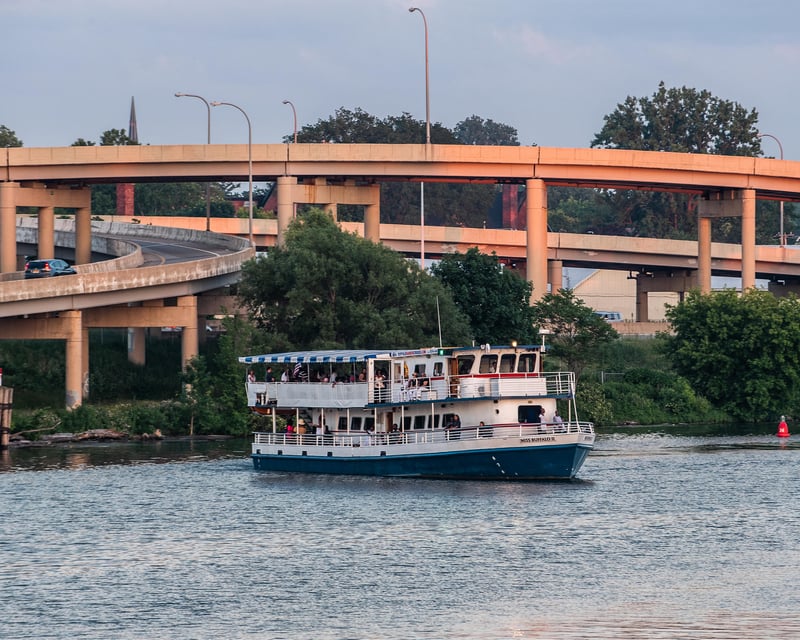 2-Hour Buffalo Waterways Cruise