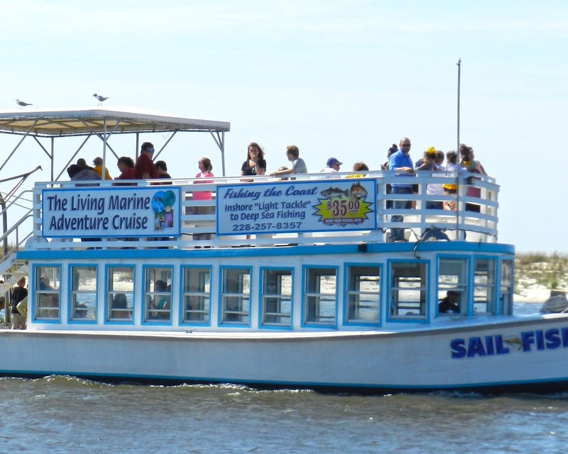 Gulf Shrimping Boat Tour with Live Catch in Biloxi