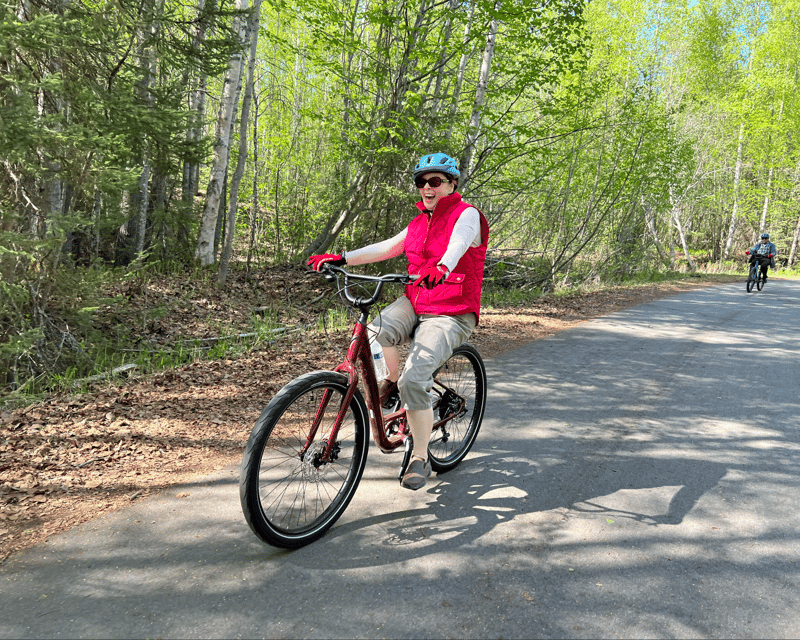 Guided 9.5-Mile Bike Tour in Anchorage