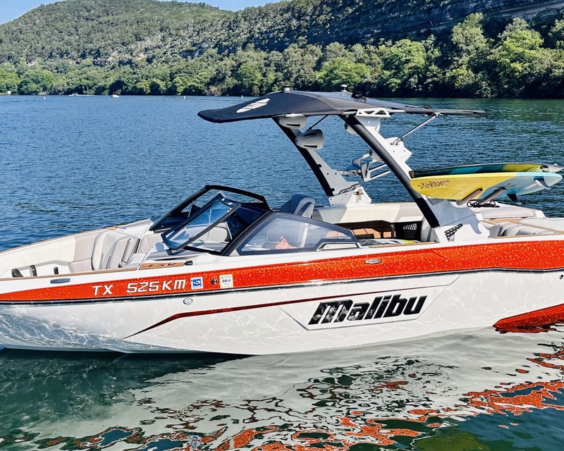 Private Captained Wakesurf Boat Charter on Lake Travis