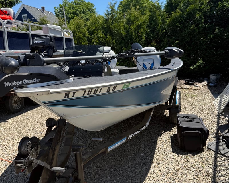 16' Fishing Boat Rental with Fish Finder in Bemus Point
