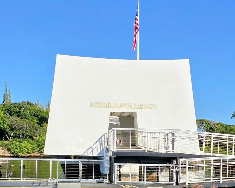 Private Pearl Harbor & Honolulu Highlights Tour