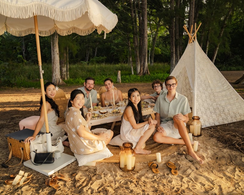 Sunset Celebration Beach Picnic & Photo Shoot in Honolulu