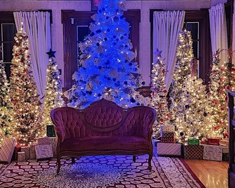 Holiday Candlelight Tour of Felt Mansion in Holland, MI