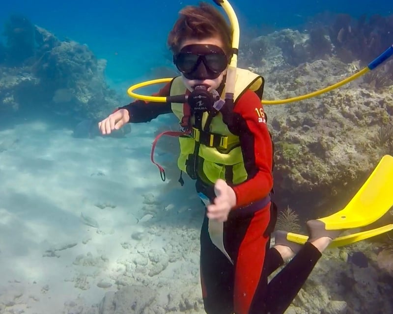 Guided Thunderbolt Wreck Dive in Marathon