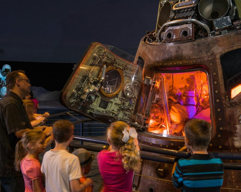 Space Center Houston Admission & NASA Spacecraft Exhibits