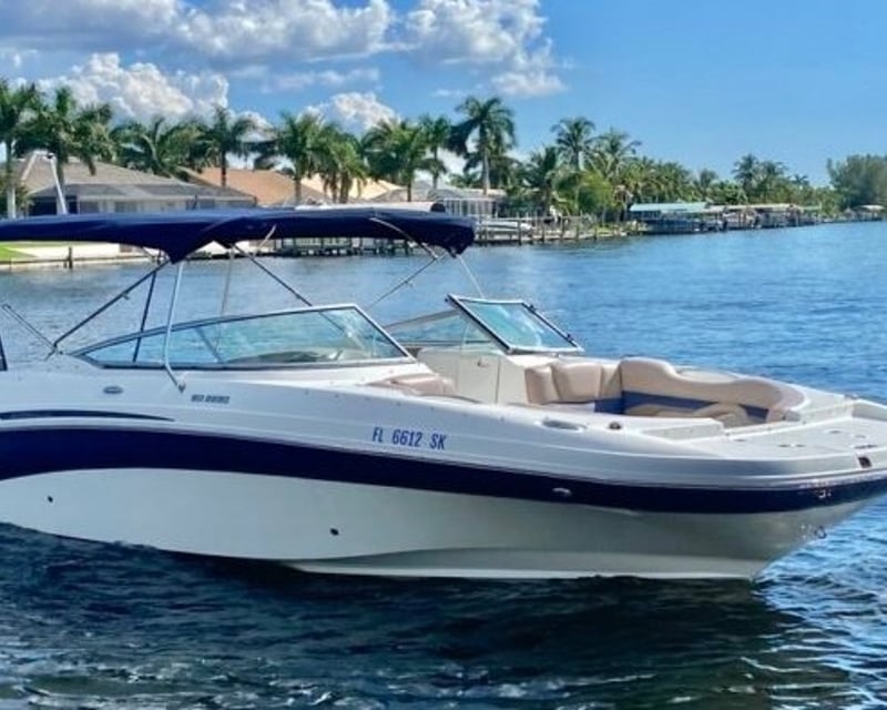 Captained 25' Deck Boat Charter in Lighthouse Point, FL