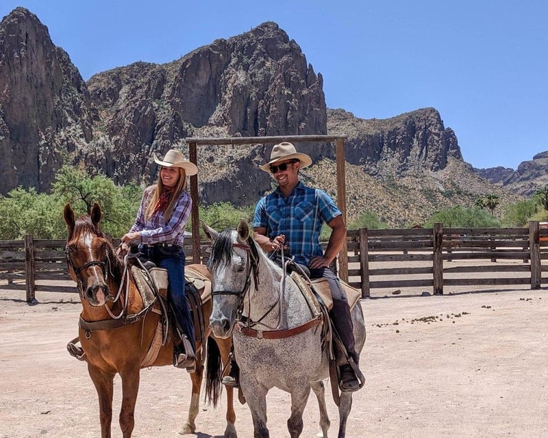 Guided 1-Hour Horseback Ride in the Sonoran Desert