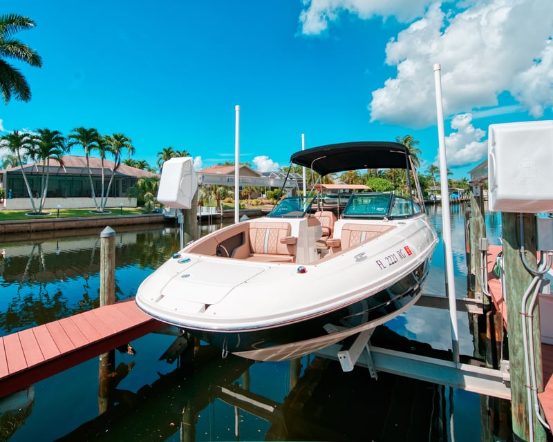 24' Deck Boat Rental in Cape Coral