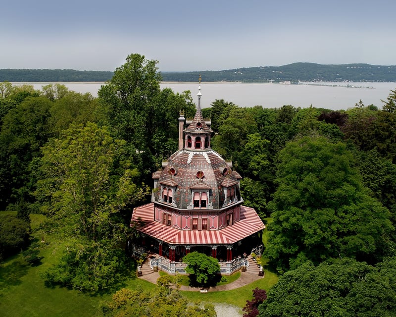 Explore the Octagon House 1876 Centennial Tour