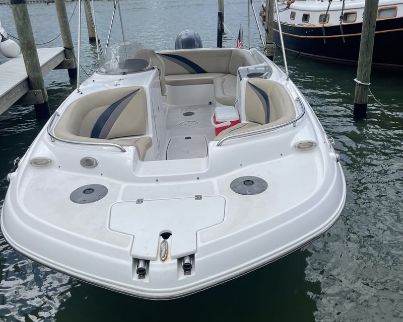 22' Deck Boat Rental in Madeira Beach